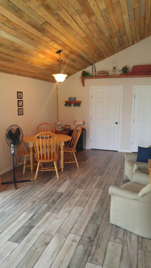 Вилла Wolfwood Guest Ranch Клируотер Экстерьер фото